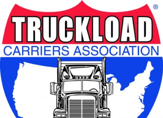 Logistiques Trans-West reçoit une mention de Truckload Carrier Association pour sa performance en matière de sécurité routière.