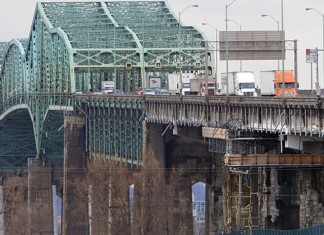 Ça brasse à Ottawa concernant le Pont Champlain