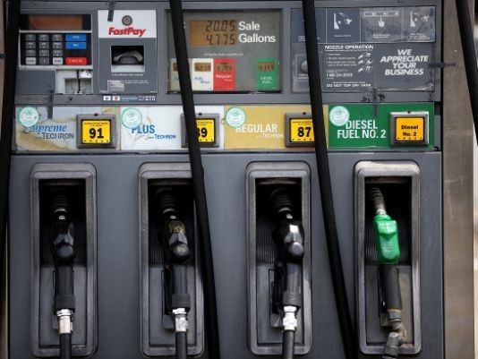 Le prix de l’essence plonge…