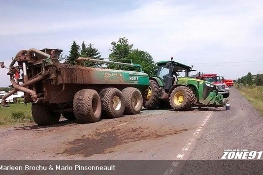 Un tracteur et un camion impliqué dans une violente collision sur la route 116 à St-Agapit