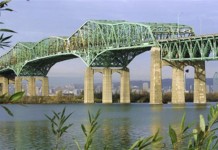 Un nouveau système de gestion des véhicules lourds avec feux de voies sera en fonction dans le corridor Champlain.