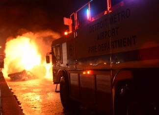 Camionneur sévèrement brulé lors de l’explosion de sa citerne sur la #I75 dans le secteur de Melvindale, Michigan