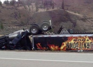 Le camion du chanteur country américain Jason Aldean se renverse au Canada dans un accident