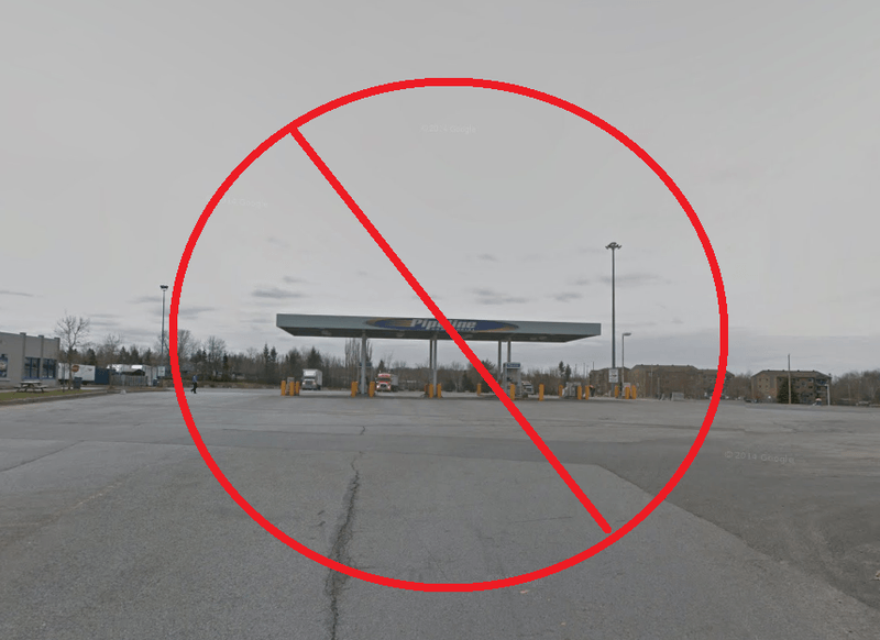 Le stationnement du Gill Truck Stop… T-E-R-M-I-N-É !