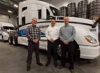 GROUPE TRANSRAPIDE FAIT L’ACQUISITION DE 15 NOUVEAUX CAMIONS KENWORTH EN 2017