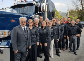 CAMIONS EXCELLENCE PETERBILT FÊTE SES 20 ANS.