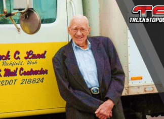 70 ans de service à la poste pour M. Lund!