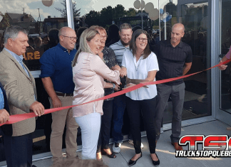 Inauguration du nouveau Paré Centre du Camion de Lévis