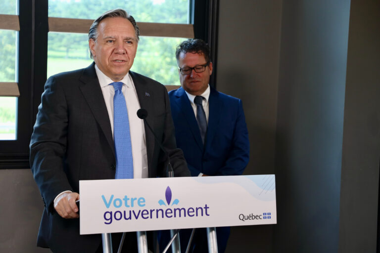 Fin du couvre-feu et élargissement du passeport vaccinal à certains commerces