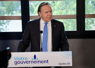 Les employeurs ont «le droit» d’exiger la vaccination selon François Legault
