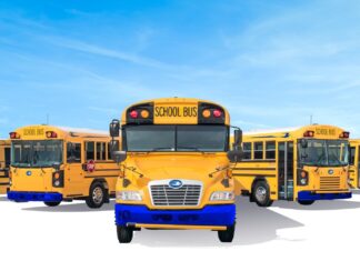 Québec veut accélérer le déploiement d’autobus scolaires électriques