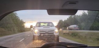 Conduite dangereuse : la SQ cherche le conducteur d’un Ford F-150 XLT blanc