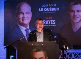 Voyageurs pleinement vaccinés : Alain Rayes réclame la fin des tests PCR