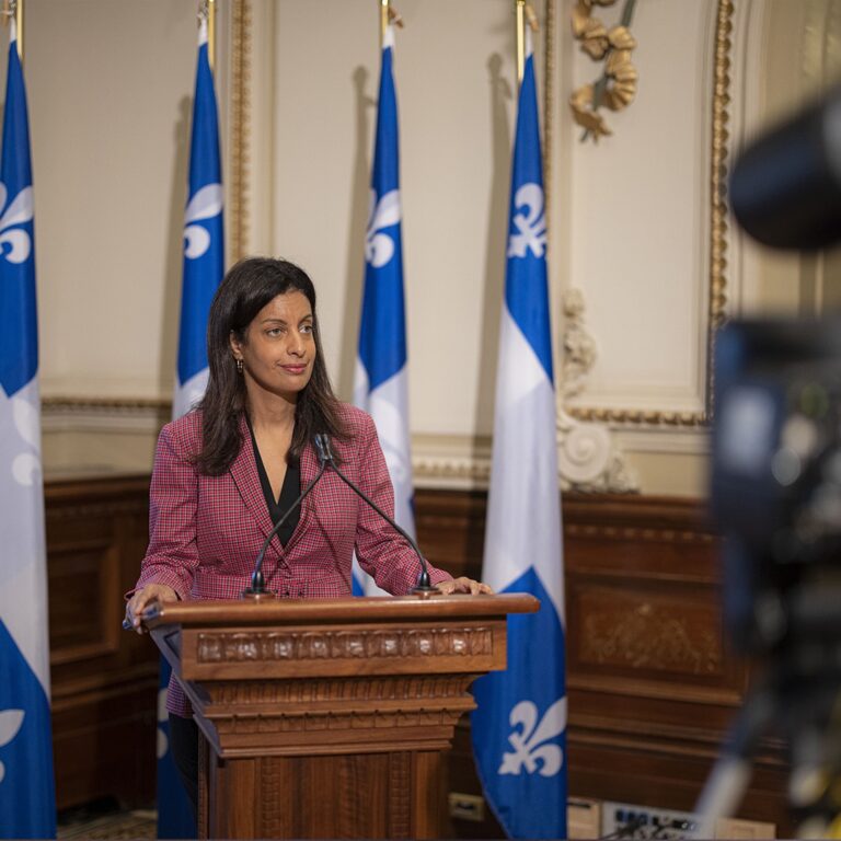 Dominique Anglade critique la «gestion chaotique» de François Legault