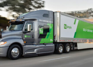 Grande première : un camion sans conducteur sur une route publique