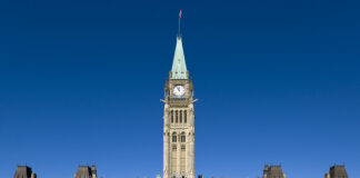 Ottawa : la Police ordonne aux manifestants de quitter