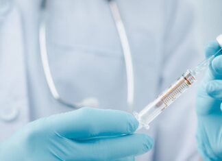 Après avoir offert 10 000$ à ses camionneurs pour se faire vacciner, Fuel Transport offrira une clinique de vaccination à leur entourage