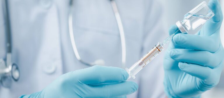 Après avoir offert 10 000$ à ses camionneurs pour se faire vacciner, Fuel Transport offrira une clinique de vaccination à leur entourage