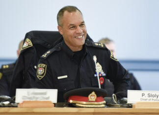 Ottawa : Le chef de la police démissionne