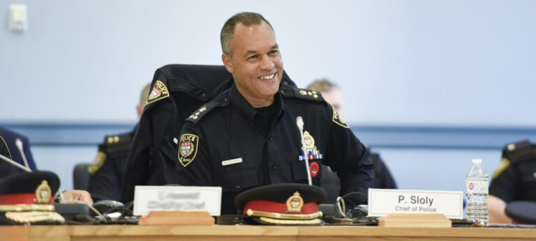 Ottawa : Le chef de la police démissionne