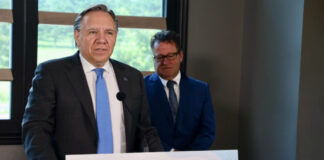 François Legault maintient la taxe sur l’essence