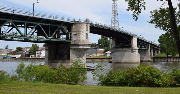 Pont Turcotte : nouvelle hauteur libre de 3,2 mètres