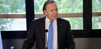 Essence à 2$ : François Legault ne diminuera pas les taxes