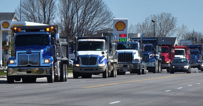 Les camionneurs en vrac manifestent