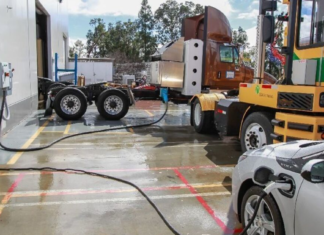 La Californie a exhorté ses résidents et transporteurs à réduire leur consommation électrique