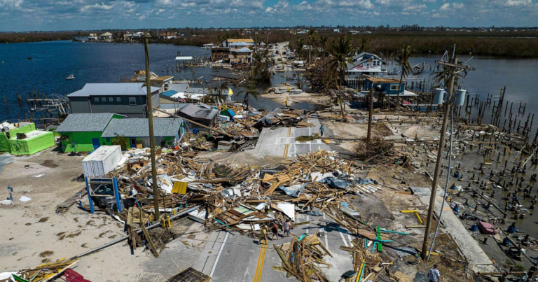 La Floride se prépare pour l&rsquo;arrivée d&rsquo;un ouragan tardif nommé Nicole