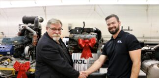 Transport RDL fait don de deux moteurs pour remorques réfrigérées pour Noël et contribue à la formation professionnelle des élèves du CFP Pavillon-de-l’Avenir!