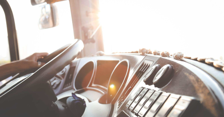 Lutter contre l&rsquo;isolement et la jalousie : conseils pour mon ami camionneur