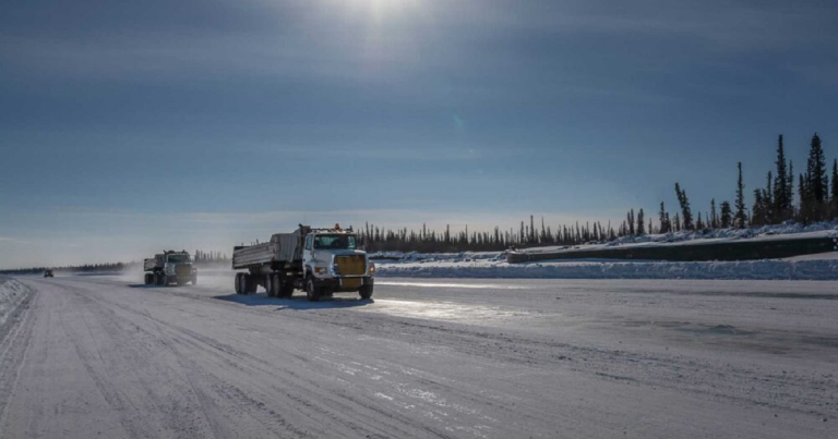 Impacts des changements climatiques sur les routes de glace