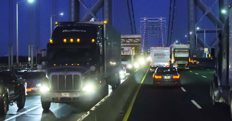 Refonte des itinéraires de camionnage à New York