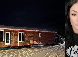 Virginie Brunelle: Court reportage du transport de sa maison