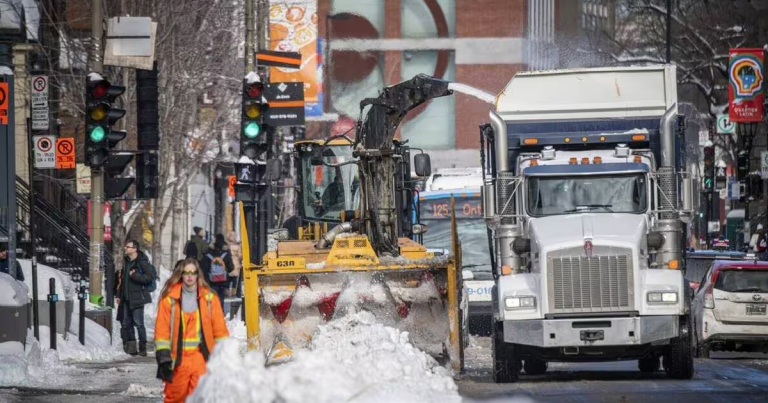 La pénurie de camions de déneigement à Montréal inquiète