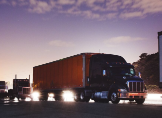 États-Unis : Vers une réforme des heures supplémentaires pour les camionneurs?