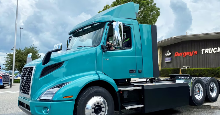 Rappel #2023552 des Volvo VNR et VNL