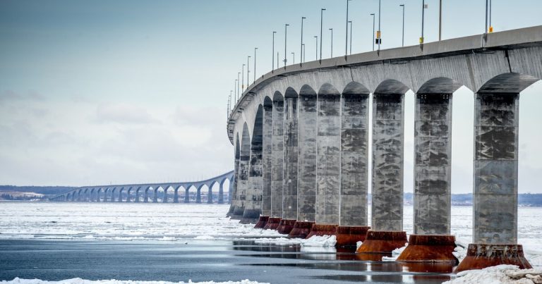Gel des péages du pont de la Confédération en 2024
