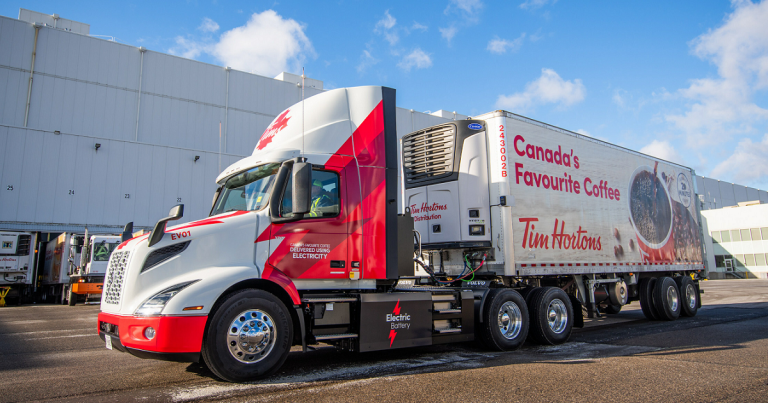 Transition vers les camions électriques : Inquiétudes et attentes des camionneurs