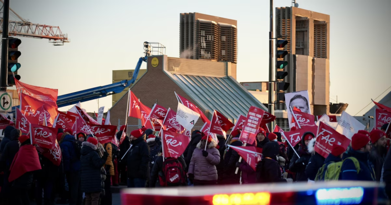 Camionneurs immobilisés aux ports en raison des manifestations de la FAE