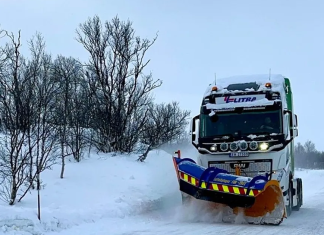 Un camion électrique qui fait ses preuves en déneigement