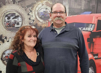 Jacques Lafleur et Ginette Legault: présidents d’honneur du Super Party Camionneurs