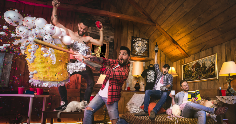 Prépare-toi à faire le Super Party avec Lendemain de veille!
