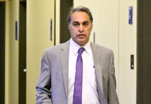 Le camionneur responsable du carambolage mortel sur la 440 arrêté pour non-respect de ses conditions Camionneur coupable du carambolage impliquant Jagmeet Grewal sur la 440, avec quatre morts et 15 blessés.