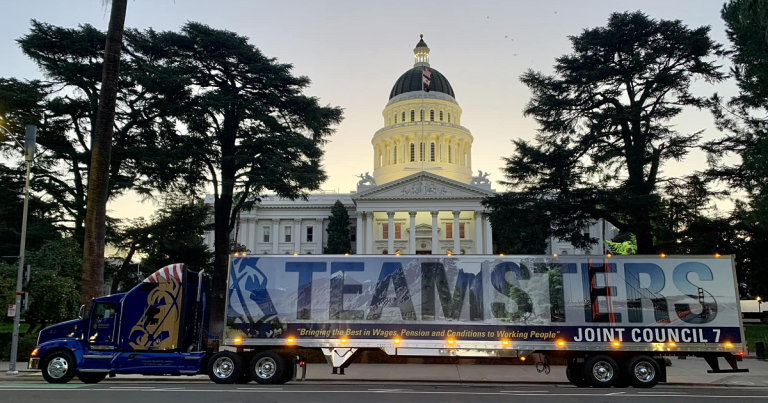 Les Teamsters poussent pour l&rsquo;intégration d&rsquo;opérateurs dans les camions autonomes