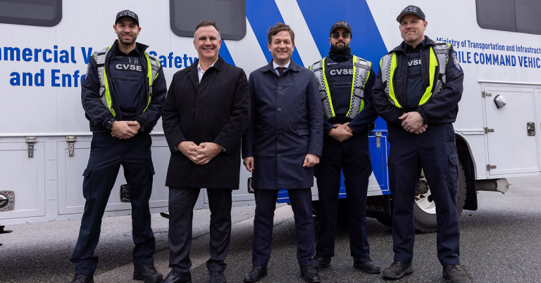 La Colombie-Britannique serre la vis à l&rsquo;industrie du camionnage avec de nouvelles réglementations