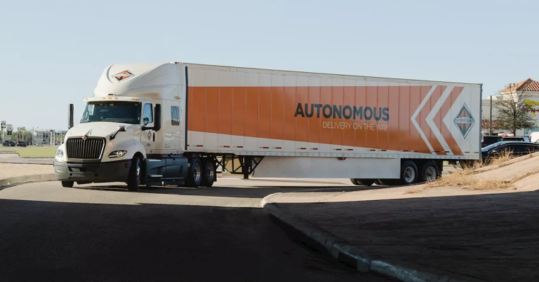 Navistar et Plus s&rsquo;associent pour un camionnage autonome