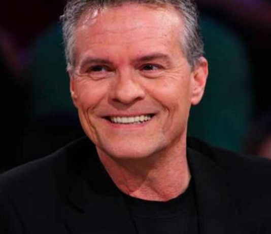 En hommage à Paul Houde, redécouvrez notre entrevue mémorable avec ce grand homme