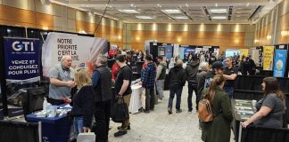 Le salon de l’emploi dans le camionnage rencontre un succès!